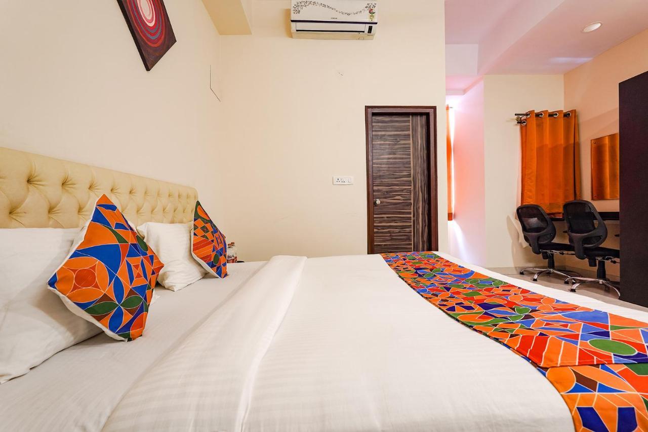 העיר בנגלור Fabhotel Leela Park מראה חיצוני תמונה
