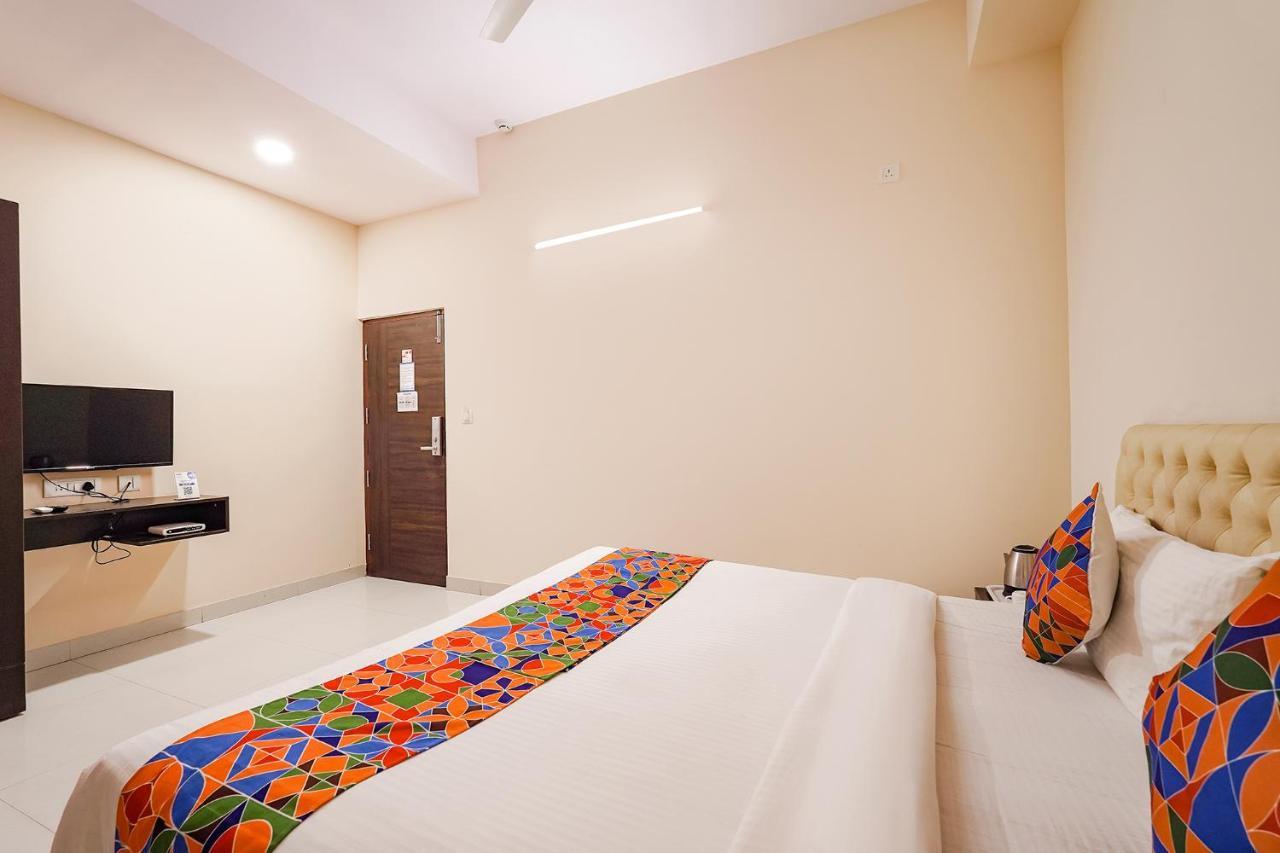 העיר בנגלור Fabhotel Leela Park מראה חיצוני תמונה