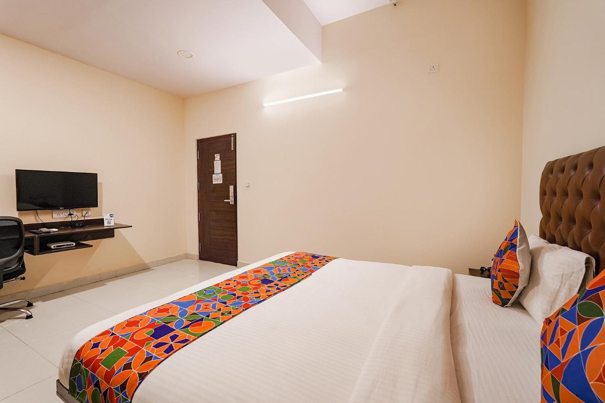 העיר בנגלור Fabhotel Leela Park מראה חיצוני תמונה