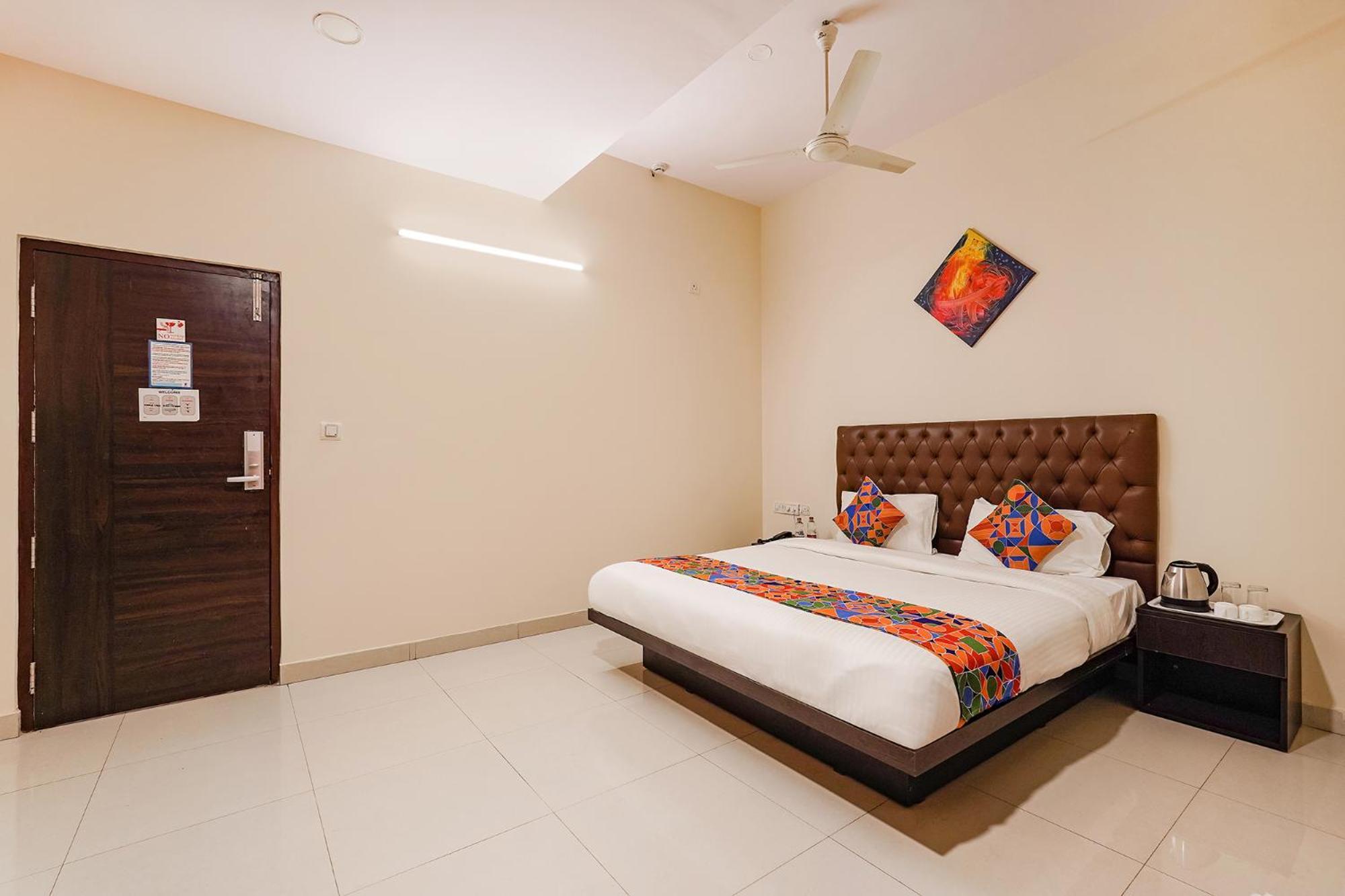 העיר בנגלור Fabhotel Leela Park מראה חיצוני תמונה