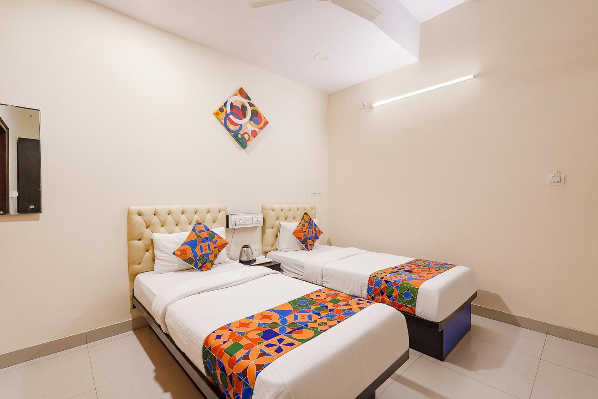 העיר בנגלור Fabhotel Leela Park מראה חיצוני תמונה