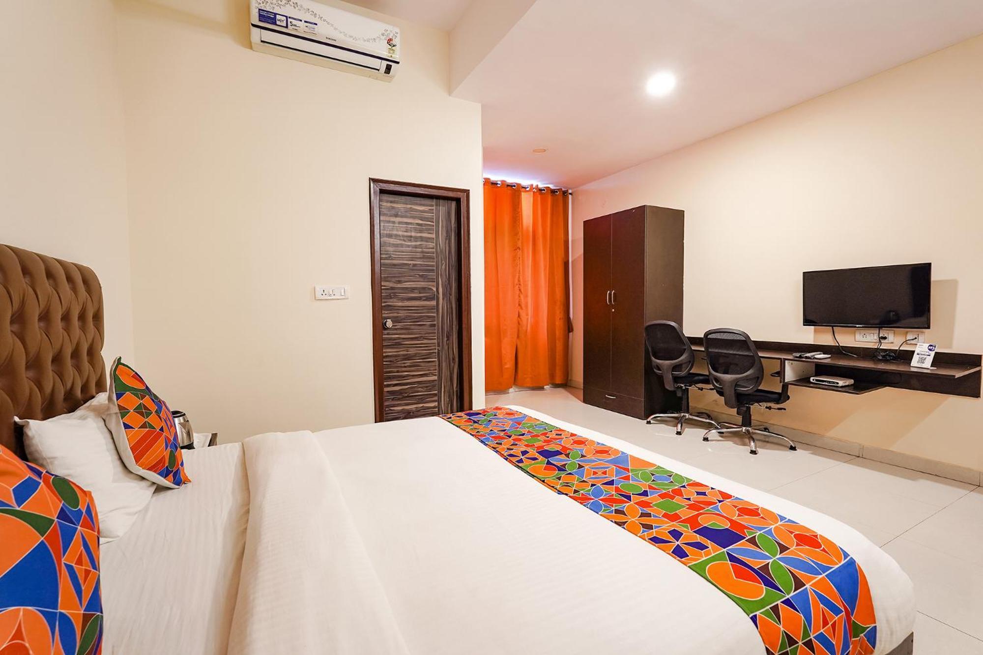העיר בנגלור Fabhotel Leela Park מראה חיצוני תמונה